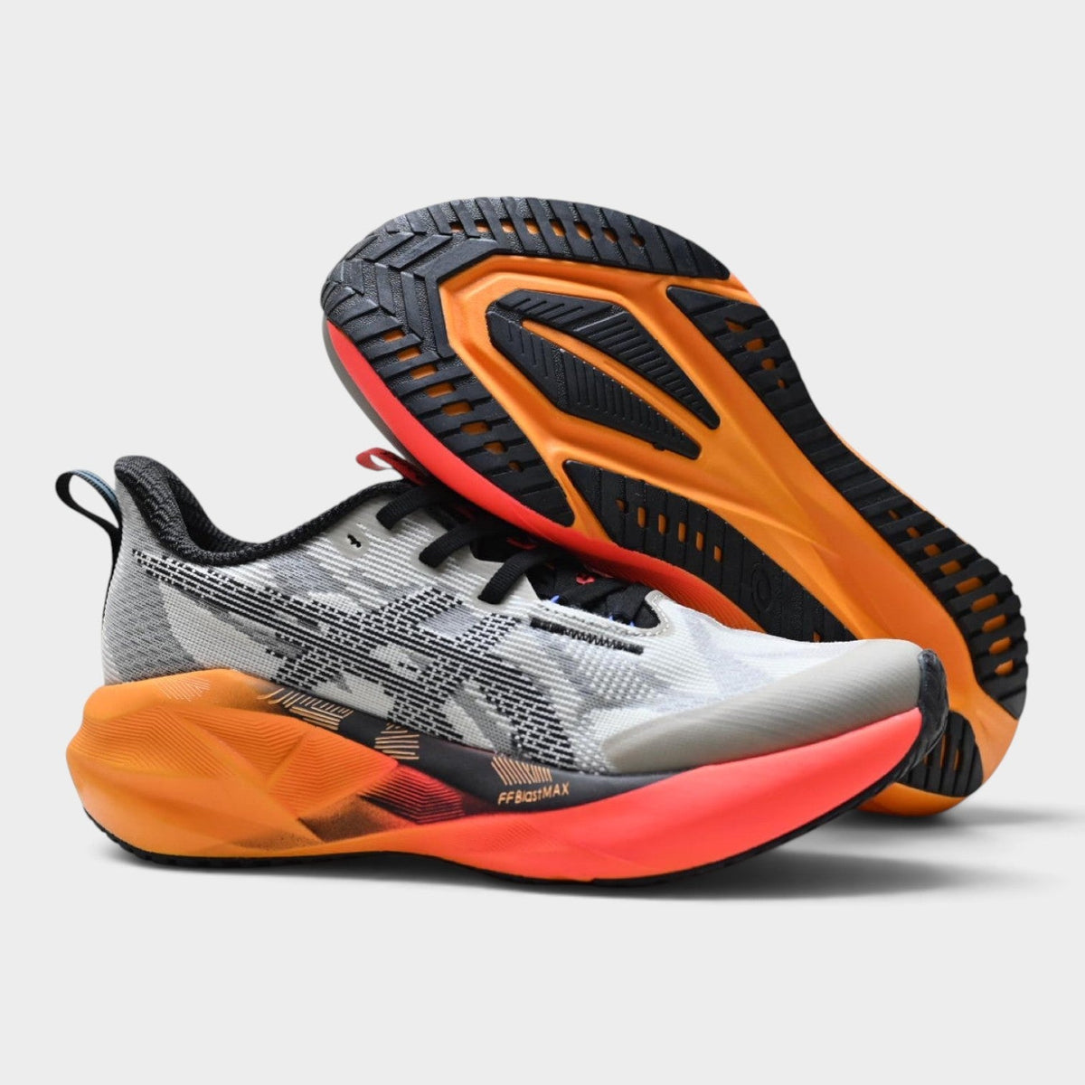 ASICS Novablast 5 Chaussures de running réactives pour femme
